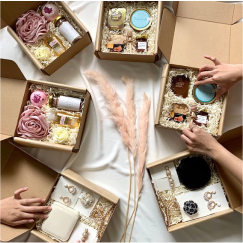 Gói quà chỉn chu, đẹp mắt